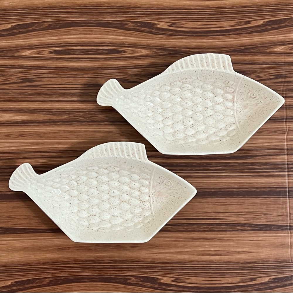Vintage MCM California Pottery Fish Snack Dishes - Picture 5 of 10